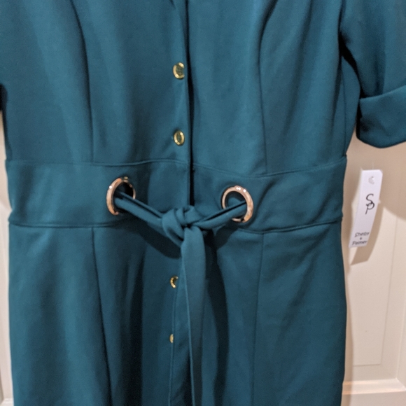 Dress - Picture 3 of 3